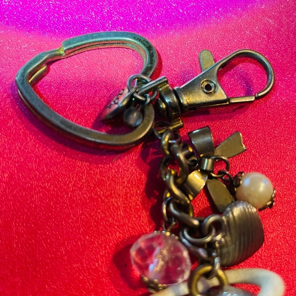 Betsey Johnson Rare Glitter Crystal Skull Angel Halo Keyring / Keychain - Picture 5 of 7